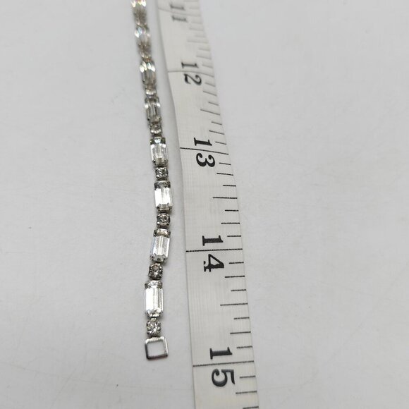 Vintage Kramer Rhinestone Necklace With Baguette and Round Cut Crystals - Picture 8 of 9